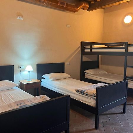Ostello Contessa Ava Dei Lambardi Monteriggioni Buitenkant foto