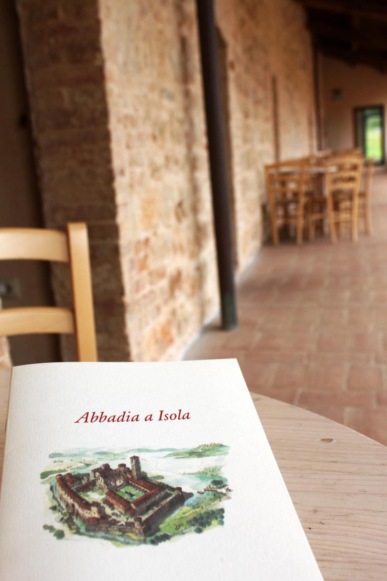 Ostello Contessa Ava Dei Lambardi Monteriggioni Buitenkant foto
