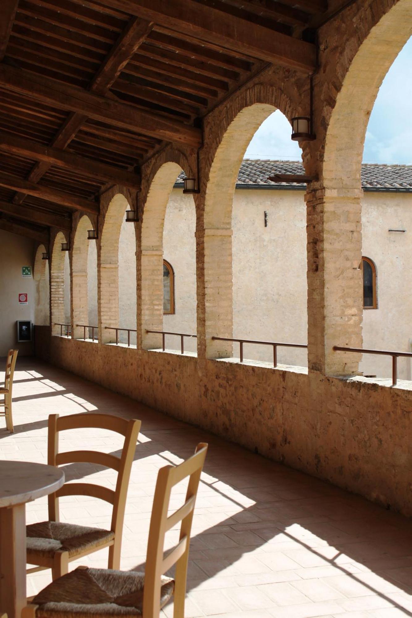 Ostello Contessa Ava Dei Lambardi Monteriggioni Buitenkant foto