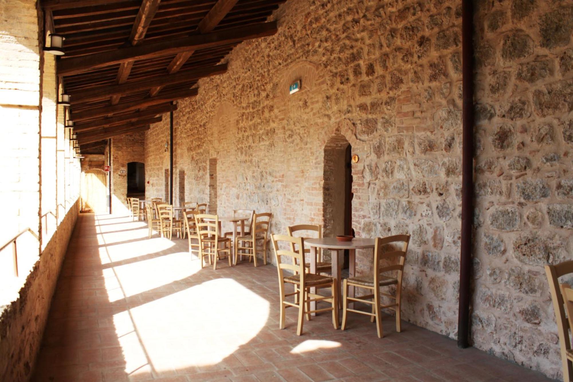 Ostello Contessa Ava Dei Lambardi Monteriggioni Buitenkant foto