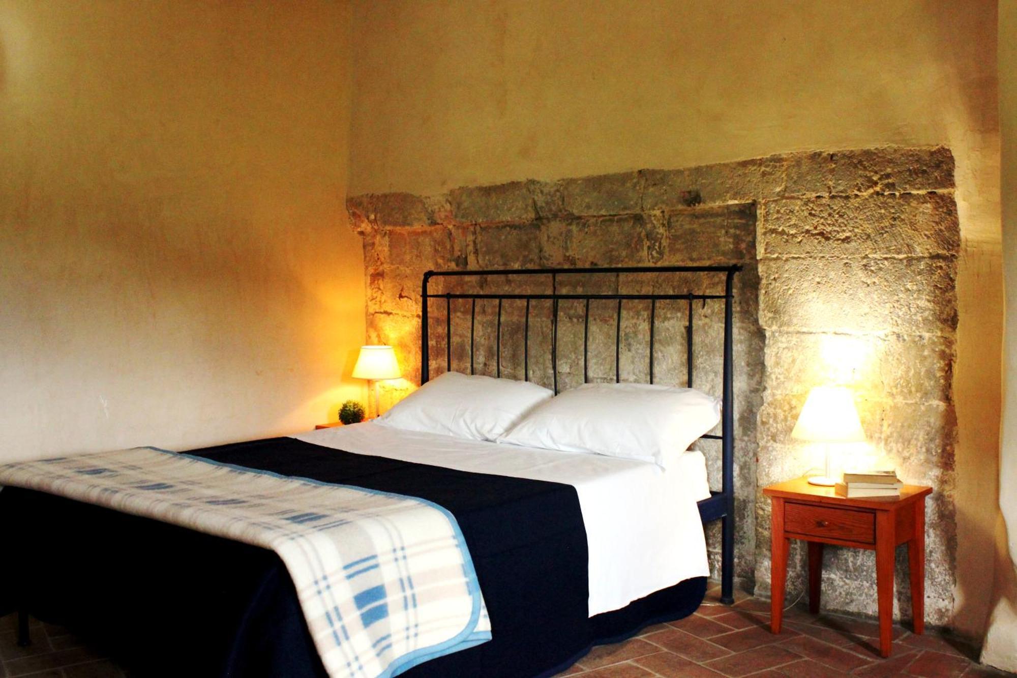 Ostello Contessa Ava Dei Lambardi Monteriggioni Buitenkant foto